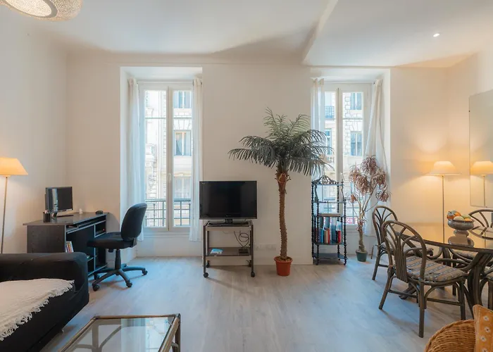 Superbe 3 Pieces Centre-ville Climatise Apartment Nice