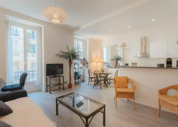 Superbe 3 Pieces Centre-ville Climatise Apartamento Nice